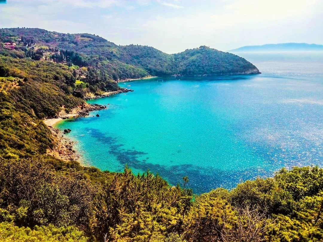 Vista sul mare e sulle calette dell'Argentario